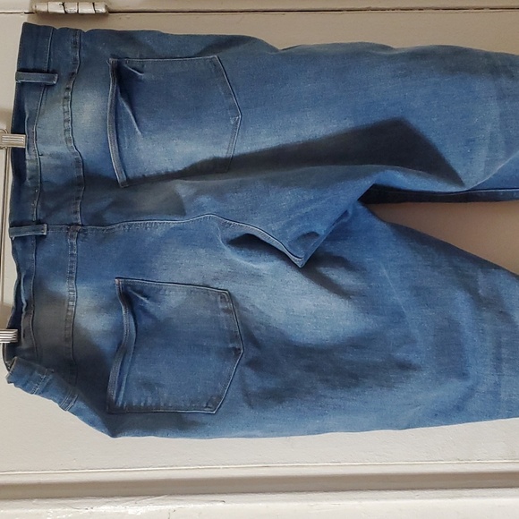 Venus Denim Jeans - Picture 4 of 4